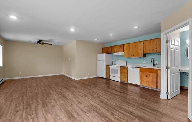Sycamore Apartments in Walla Walla, Washington Living Room and Kitchen