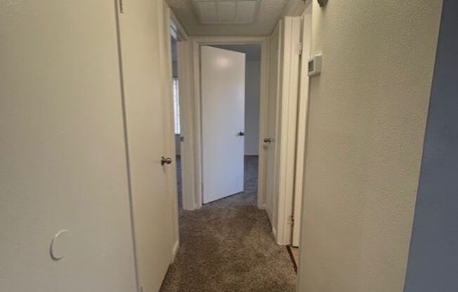 2 beds, 2 baths, 865 sqft, $1,595, Unit 42