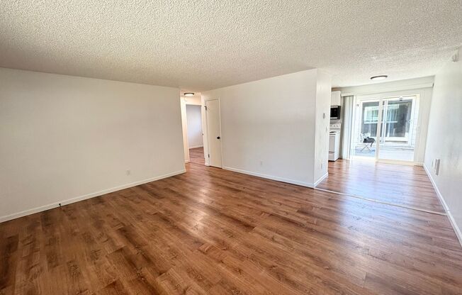 R2212 - Pinewood Apartments