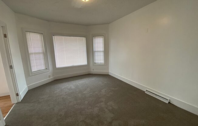 822 Main St