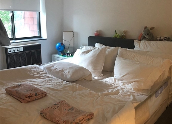 2 beds, 2 baths, 1,085 sqft, $4,100, Unit 608
