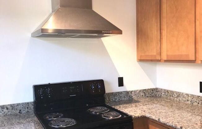Studio, 1 bath, 359 sqft, $1,325, Unit 301