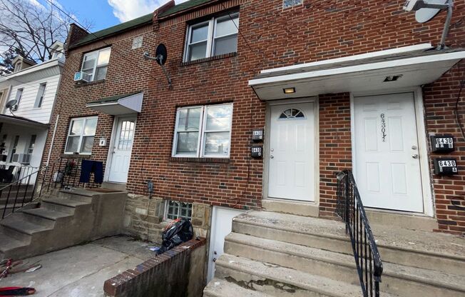 NEWLY RENOVATED 1 BEDROOM 1 BATHROOM APARTMENT SECOND FLOOR