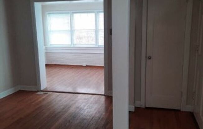 2 beds, 2 baths, $1,400