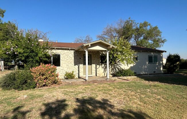 Charming 3 bedroom 1 bath home in Gerber