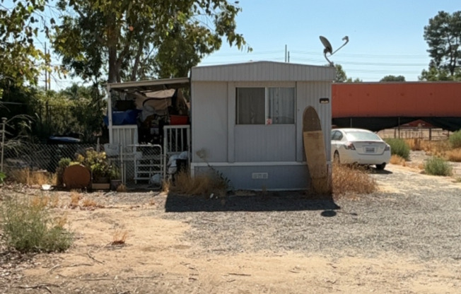 Charming 1 Bed/1 Bath mobile Home In Spacious And Serene Area In Menifee!