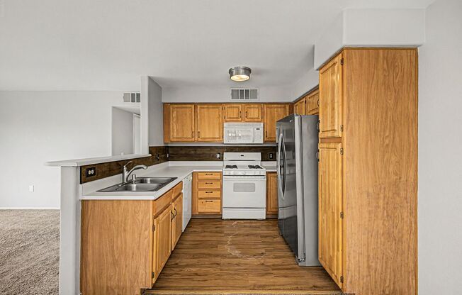 2 beds, 2 baths, $1,145, Unit # 2135
