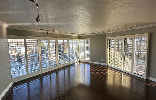 Gorgeous Penthouse in the heart of SLC!!!