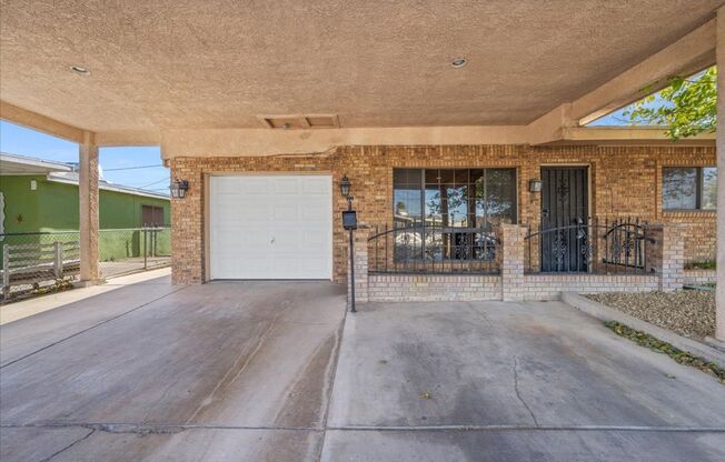 Charming & Modernized 4 Bedroom Home in Near Downtown Las Vegas