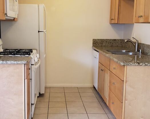 1 bed, 1 bath, 616 sqft, $1,850, Unit 4290-D