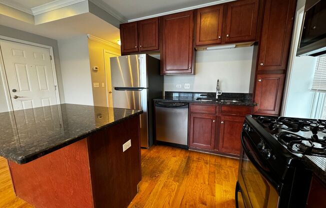 2 beds, 2 baths, $1,900, Unit 4059 #2