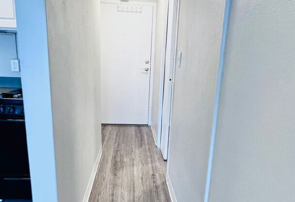 Studio, 1 bath, 320 sqft, $850, Unit # 804