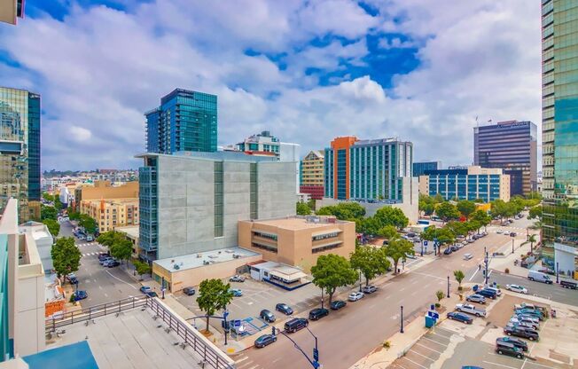 2 beds, 2.5 baths, $3,750, Unit 1112