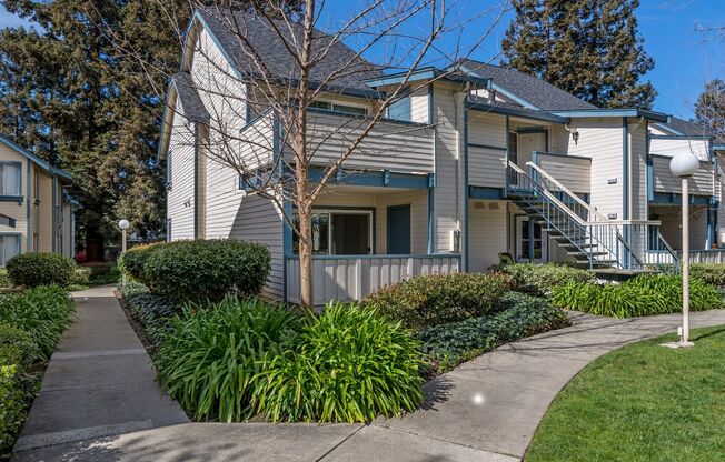 Excellent lower level Condo in Gated Warm Springs Neighborhood of Fremont