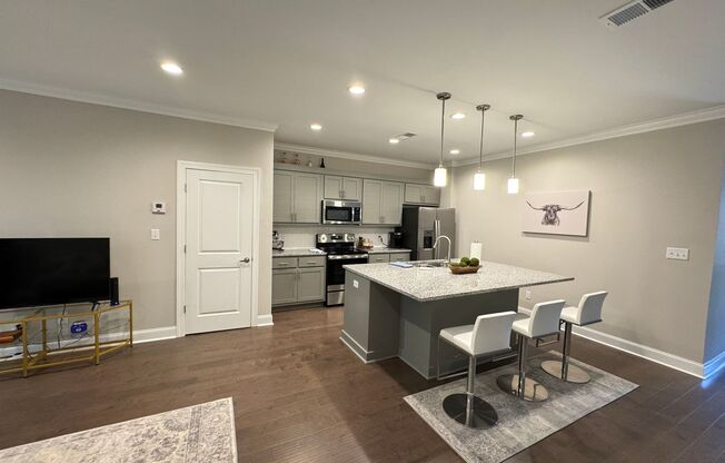 3BR/3.5BA For Rent