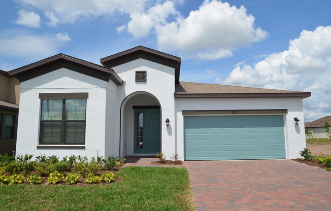 Nice 4/2 House with 2-Car Garage in Stonewood Estates of St. Cloud