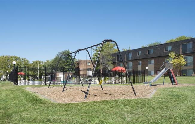 Shadow Hill Apartment Swimming Pool