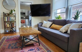 3 beds, 1 bath, 1,087 sqft, $4,500, Unit 6