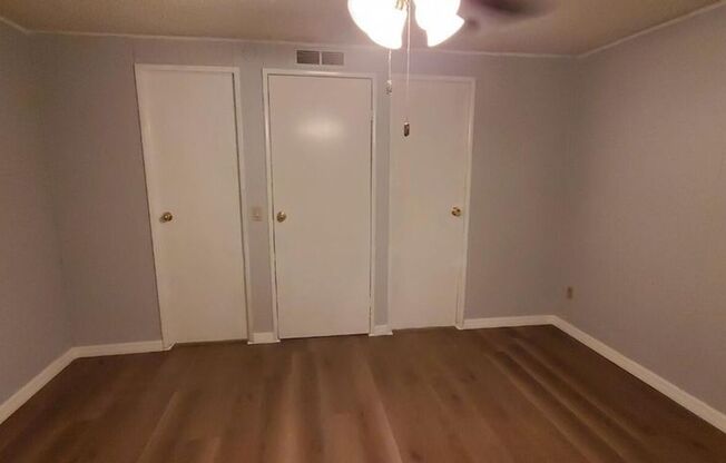 3 Bed 2 Bath Newly Remodeled!