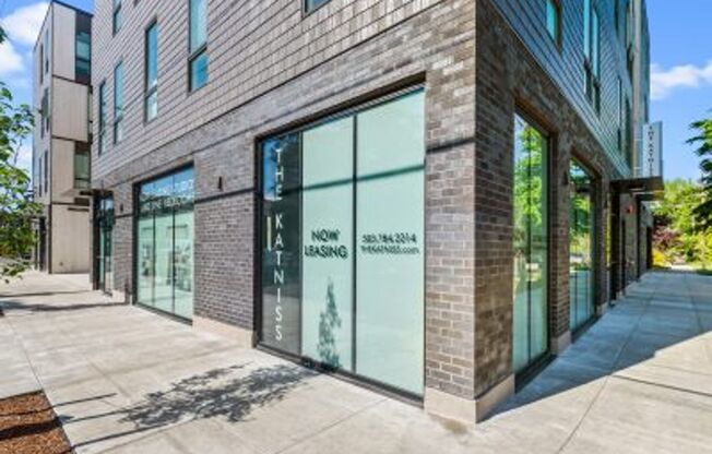1 bed, 1 bath, 490 sqft, $1,425, Unit 210