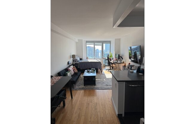 Studio, 1 bath, 425 sqft, $3,570, Unit 3714