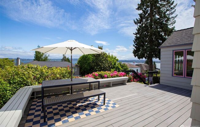 4bd/3ba Seattle Home