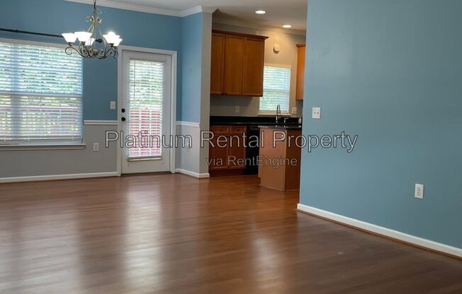 3 beds, 2.5 baths, 2,069 sqft, $2,095, Unit 10
