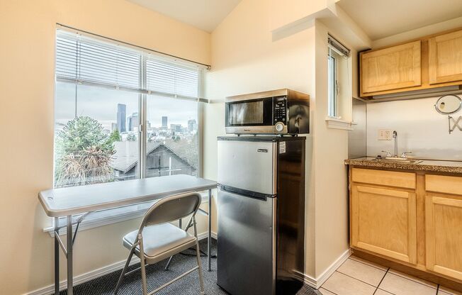 Studio, 1 bath, 140 sqft, $840, Unit B-6
