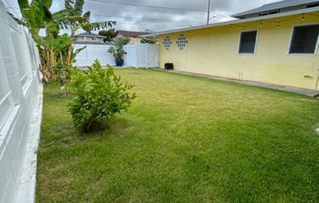 Available on 12/16/25, spacious 1570 sq ft, 3 Bedrooms, 2 Baths, 2 Car Garage Single-Family Home in Kailua