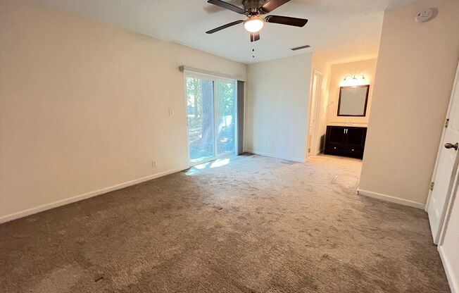 1 bed, 1 bath, $999, Unit Apt 3