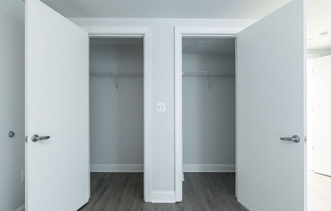 1 bed, 1 bath, 825 sqft, $1,718, Unit GL-10