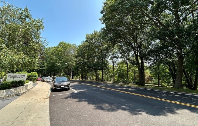1 bed, 1 bath, 870 sqft, $2,900, Unit 310