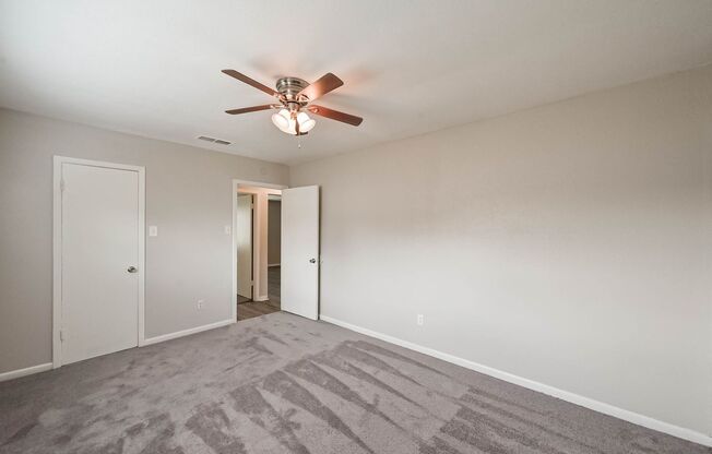 2 beds, 1 bath, $1,325