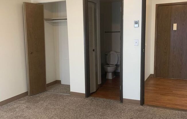 3 beds, 3 baths, 1,022 sqft, $1,125, Unit 1502-25