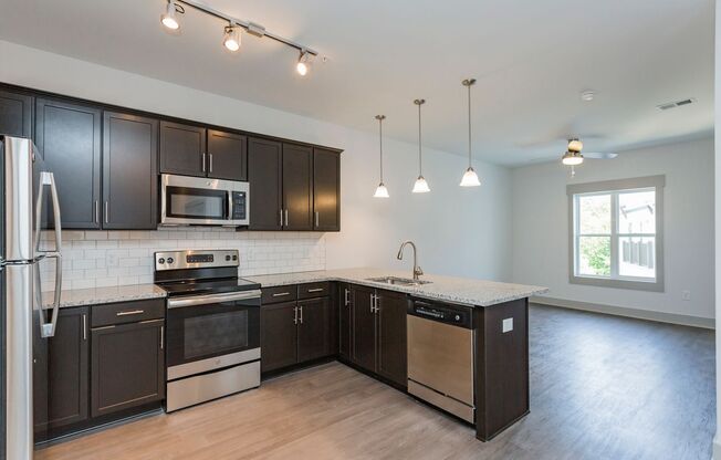 1 bed, 2 baths, 945 sqft, $1,975, Unit Heritage East- Unit 212