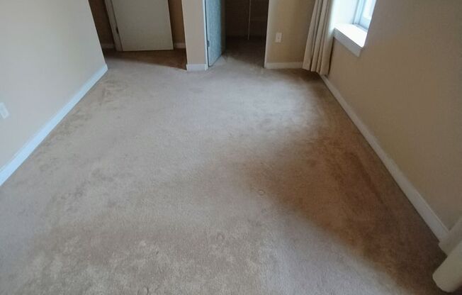 2 beds, 1.5 baths, 1,136 sqft, $1,477, Unit 107