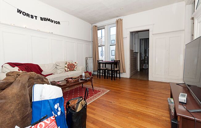 Huge 2 bed right on Comm Ave in Allston.....