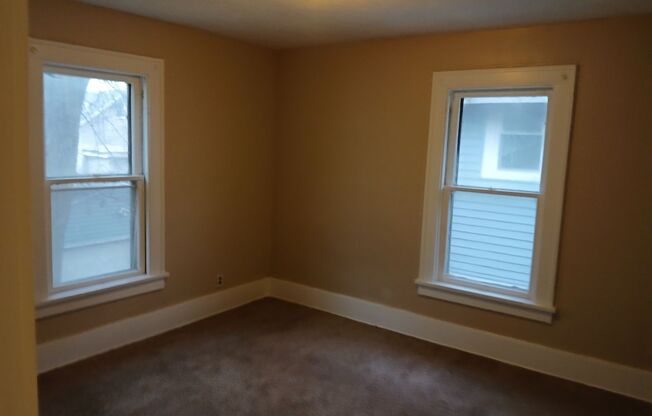 3 beds, 1 bath, $1,049