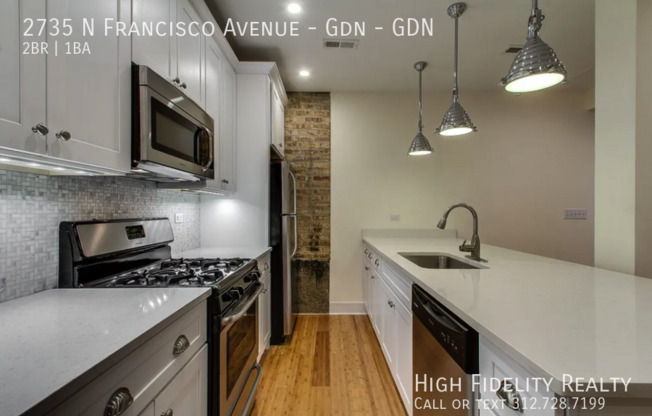 2735 N Francisco Ave