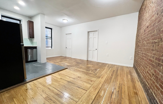 555 W 151 ST