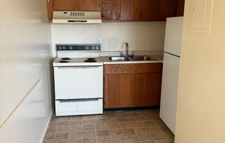 Studio, 1 bath, 360 sqft, $800, Unit 298