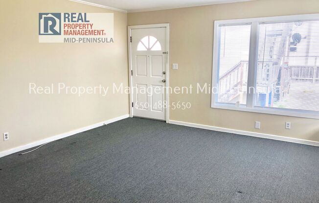 2 Bedroom Apartment with covered car garage