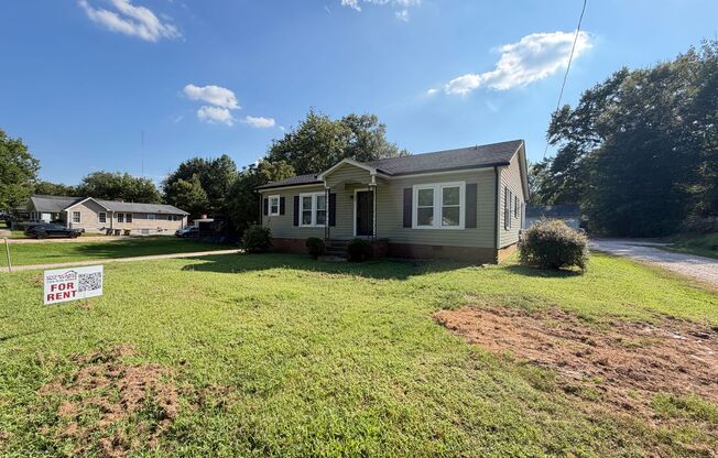 Spacious 3-Bedroom Home with Large Yard & Basement Storage