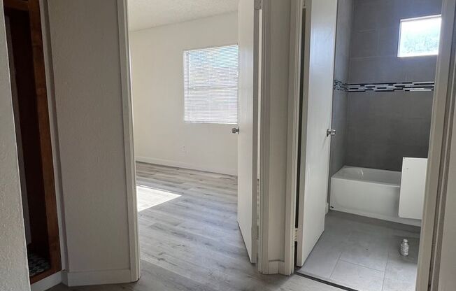 2 beds, 1 bath, 750 sqft, $1,950, Unit 319