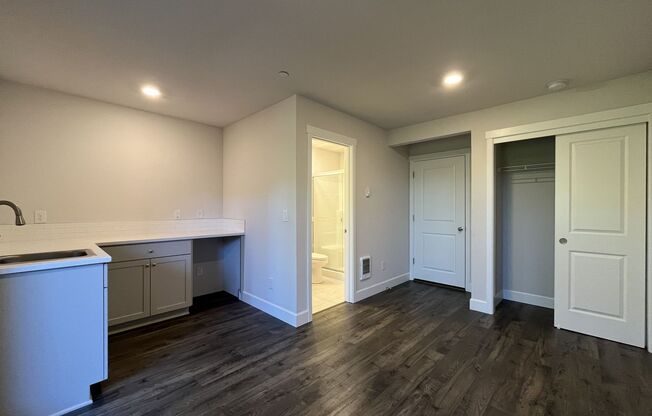 4 beds, 3.5 baths, $2,995