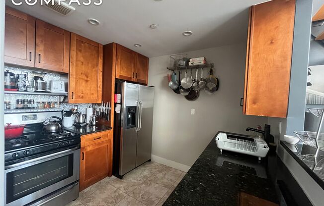 1 bed, 1 bath, $3,800, Unit 4B