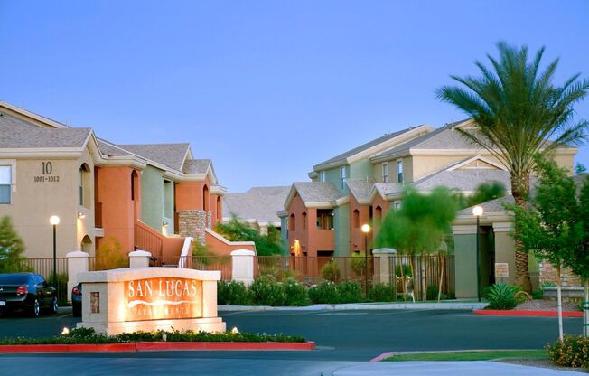 San Lucas Apartments