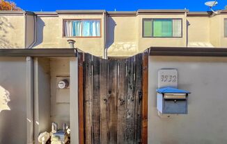 Centrally Located Napa Townhouse