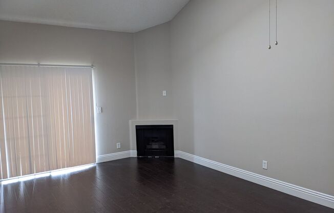 2 beds, 2 baths, $2,295, Unit 8