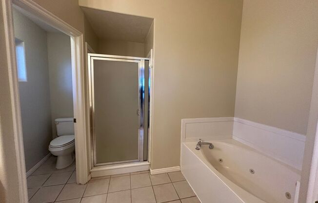 3 beds, 2 baths, $2,095, Unit Cameo PARK HOA.